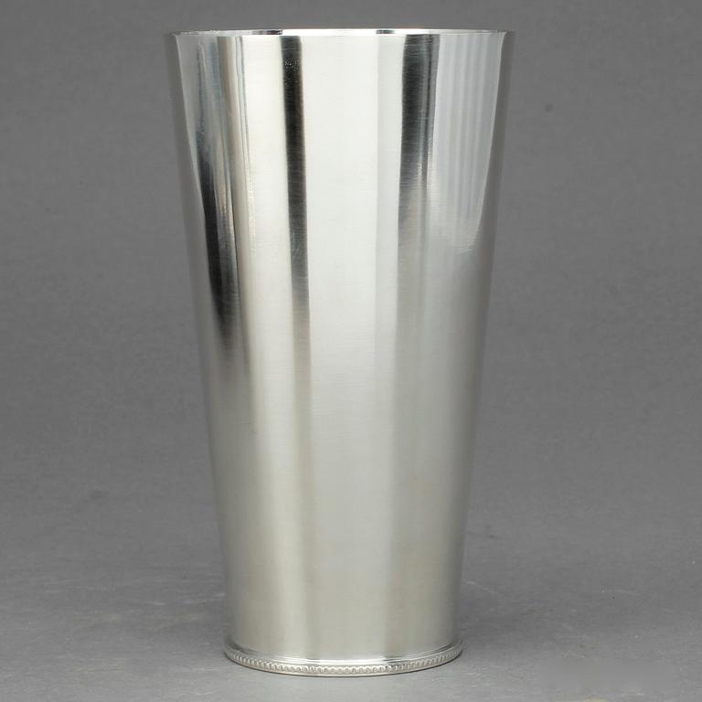 VAS, Wiwen Nilsson, sterlingsilver, Lund, 1940, ca 292 gram.