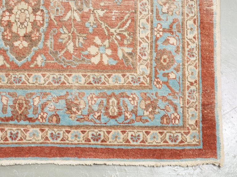 ANTIQUE TABRIZ. 436 x 333 cm.