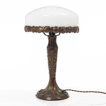 Harald Notini, attributed to, a model 6735 table lamp, Arvid Böhlmarks Lampfabrik, Sweden, 1910's/20's.