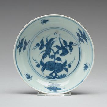 799. A set of 10 (9+1) blue and white dishes, Ming dynasty, Tianqi/Chongzhen.