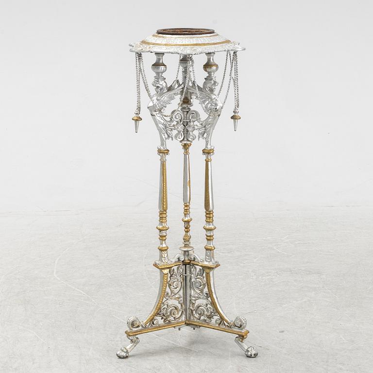 Piedestal, omkring år 1900.