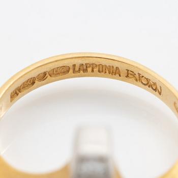 Björn Weckström, Ring, 18K guld med en rund briljantslipad diamant, Finland 1973.