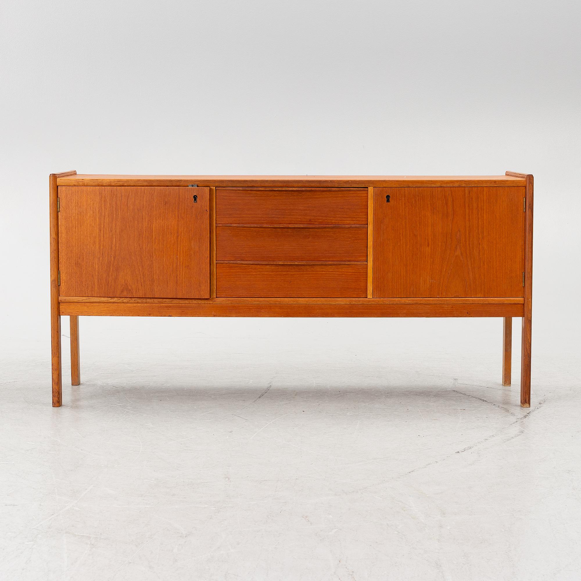 Sideboard, 1900-talets mitt.