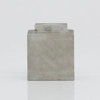 Firma Svenskt Tenn, a pewter lidded cannister with brass decor, Stockholm 1929.