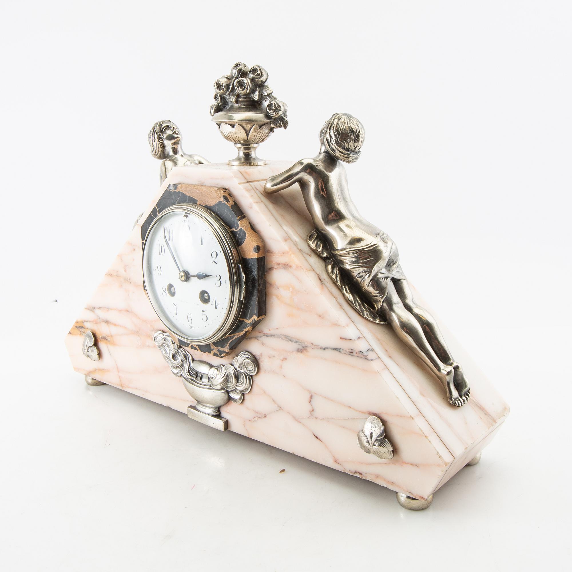 Table garniture 3 dlr Art Deco first half of the 20th century.