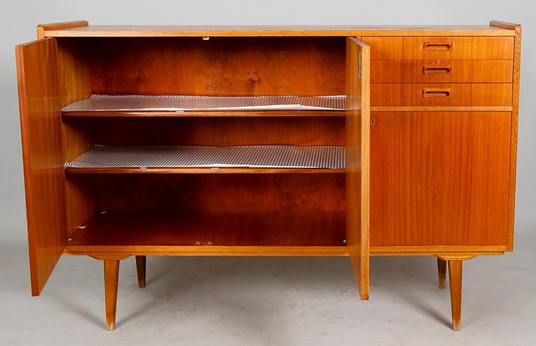 SIDEBOARD, 1960-tal.