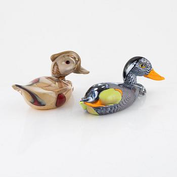 Christopher Ramsey, skulpturer, glas, 2 st, signerade och daterade 2010.