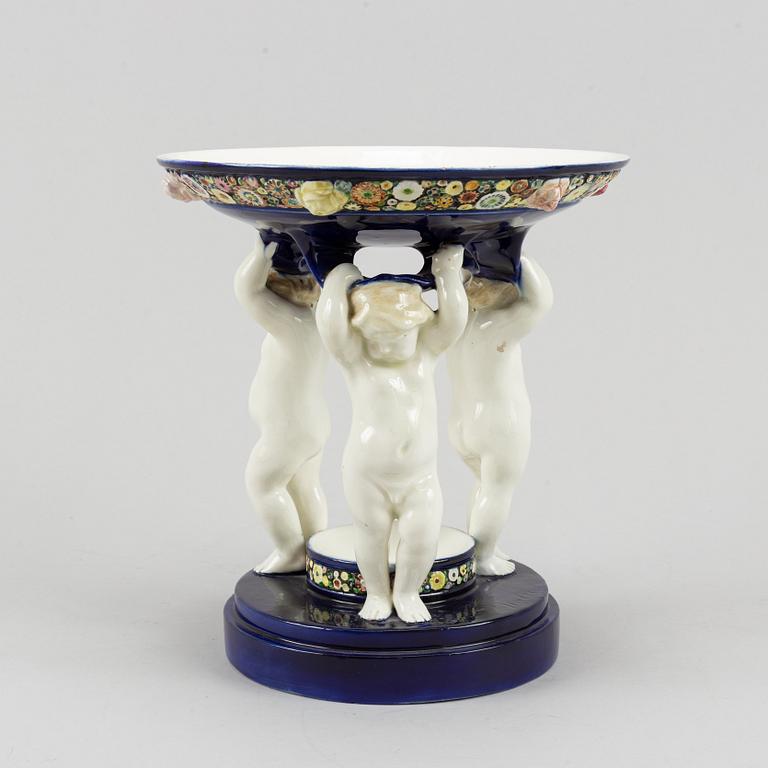 An ceramic tazza, Vienna, Austris, 1910's/20's.