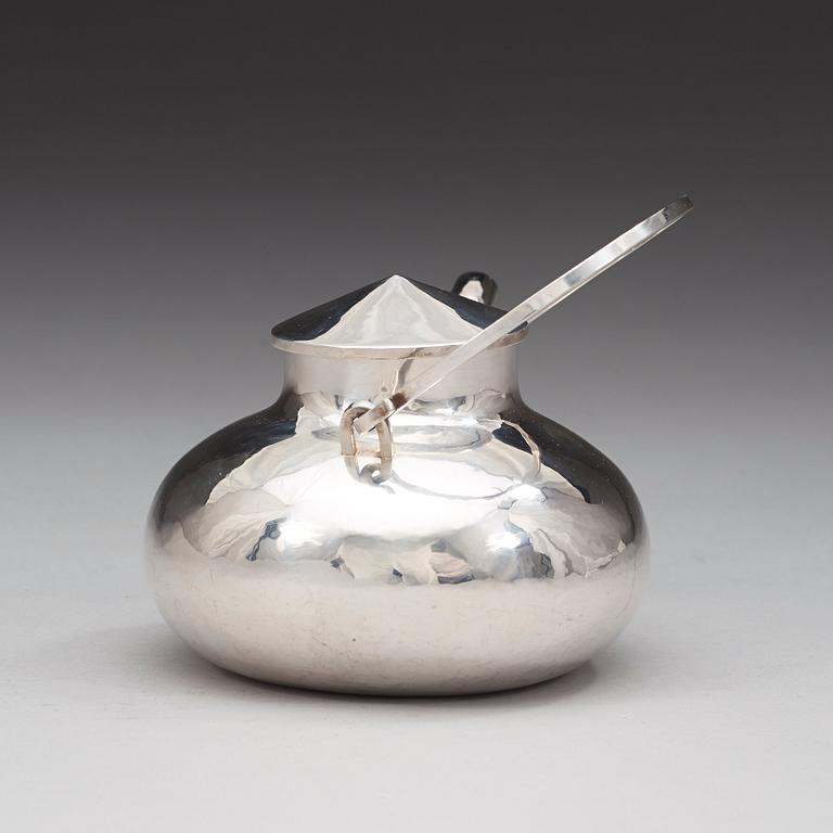 A Carl G.H. Jahnsson silver teapot, Stockholm 1965.