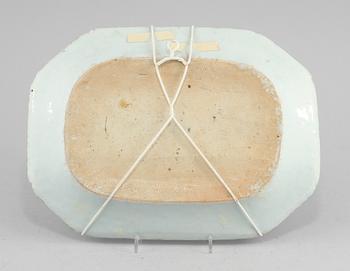 STEKFAT, porslin, Kina, 1700-tal.