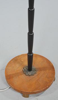 GOLVLAMPA, omkring 1900-talets mitt.