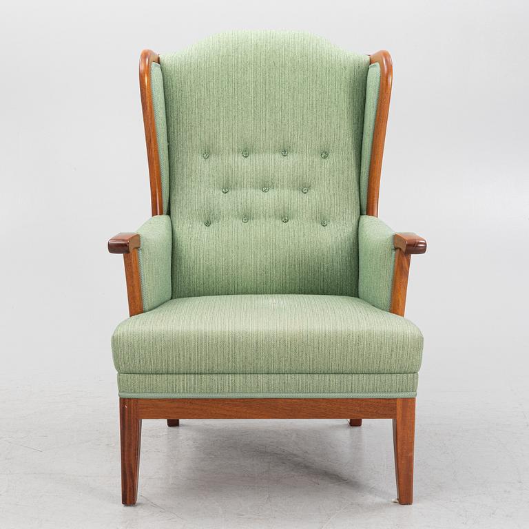 Carl Malmsten, öronlappsfåtölj, "Husfadern", AB O.H. Sjögren, Tranås.