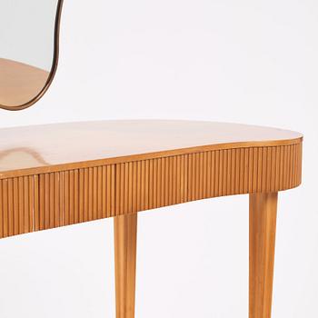 Einar Dahl, a vanity table with mirror, cabinet maker Hjalmar Wikström, for the Stockholm Craft Association ca. 1939.