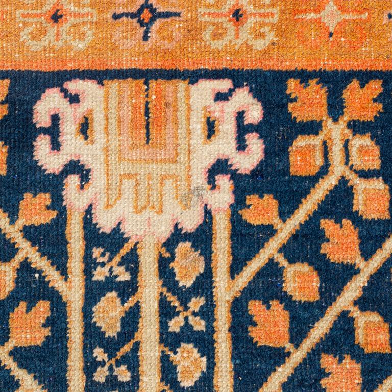 An antique Khotan carpet, Xinjiang area, China, ca 272 x 155 cm.