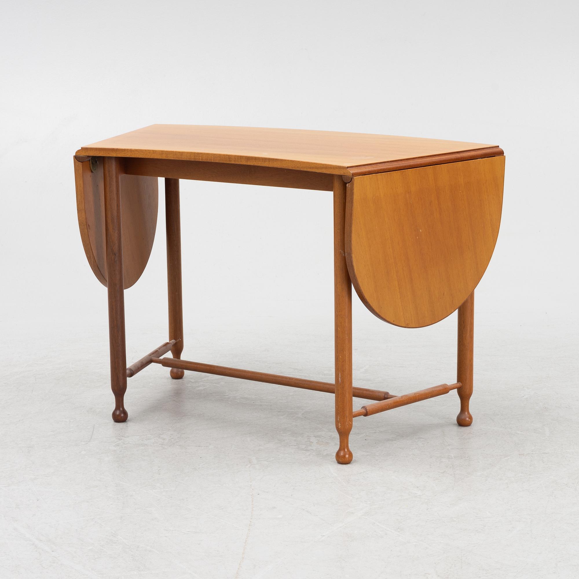 Josef Frank, drop-leaf table, model 1333, Firma Svenskt Tenn.