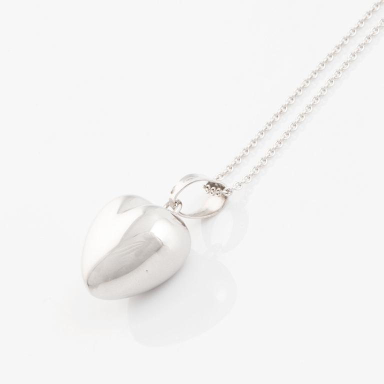 White gold heart necklace.