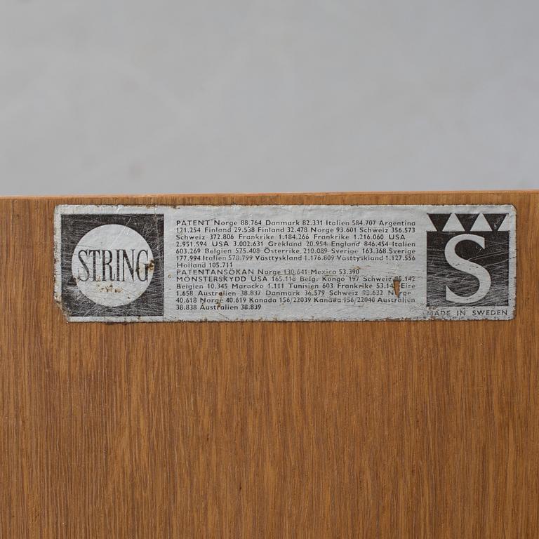 HYLLA, Stringhylla, "The Ladder Shelf", Stringplex, design Nils Strinning, 1900-talets mitt.