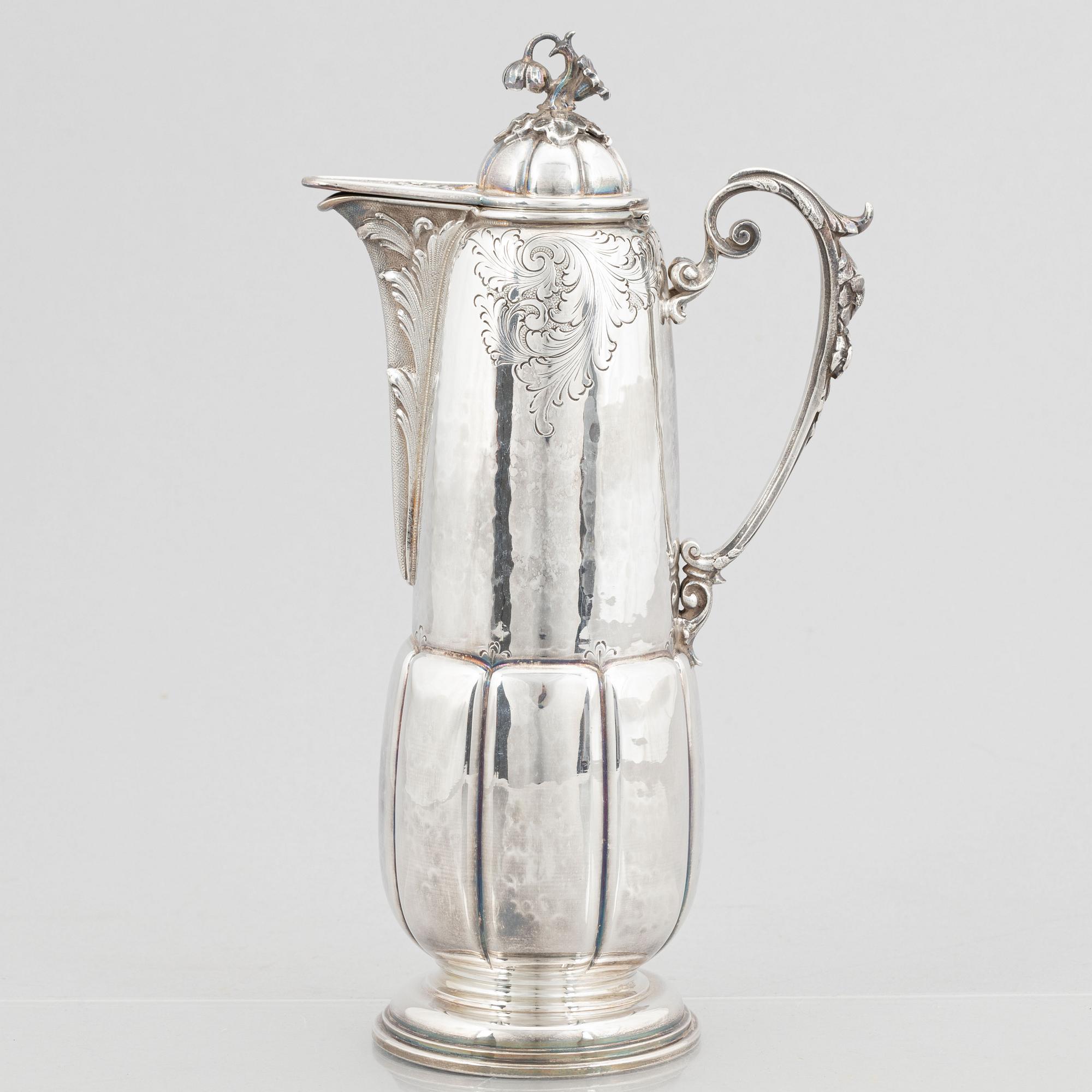 Vinkanna med lock, silver 800, Italien, troligen 1934-44.