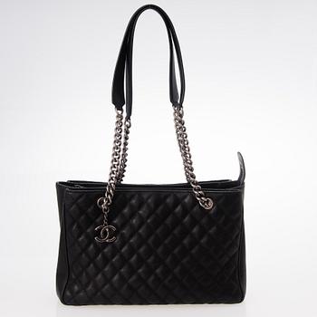 A Black Quilted Chevron Leather Shopper.