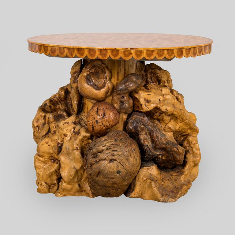 Pöytä, 1900-luku.
