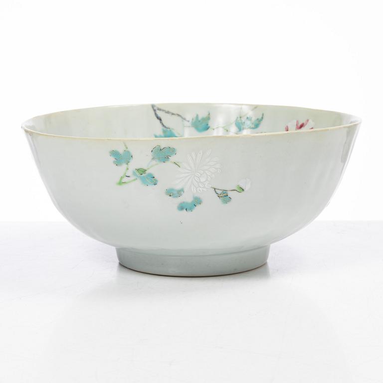 Skål samt tallrikar, ett par, porslin, Kina, Yongcheng (1723-35).