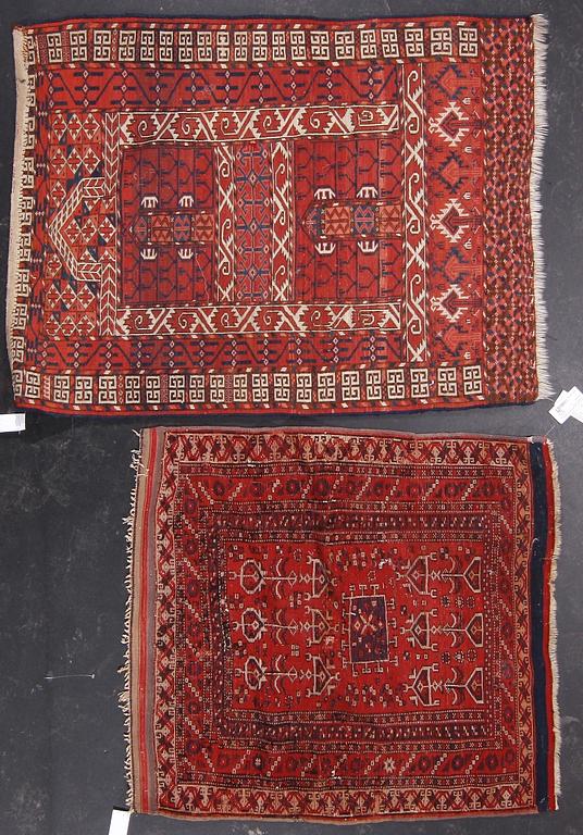 MATTOR, 2 st, orientaliska, ca 136 x 102 resp 110 x 98.