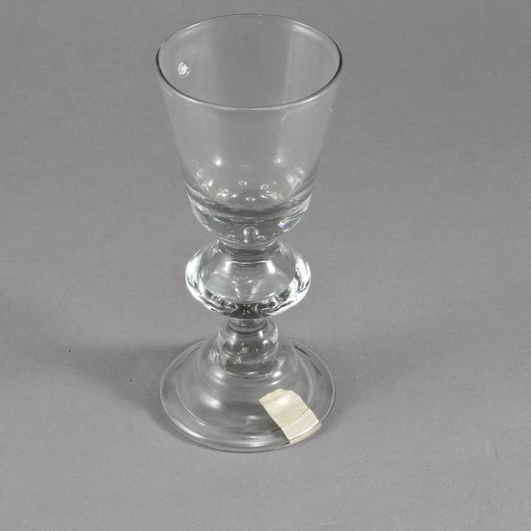 VINGLAS, Hessisk typ, 1700-tal.