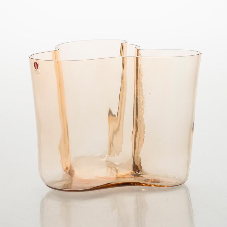Alvar Aalto, vas, "3030", signerad Alvar Aalto Iittala 1936-1996.