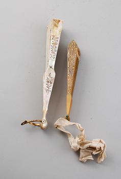 SOLFJÄDRAR, 2 st, 1900-talets första hälft.