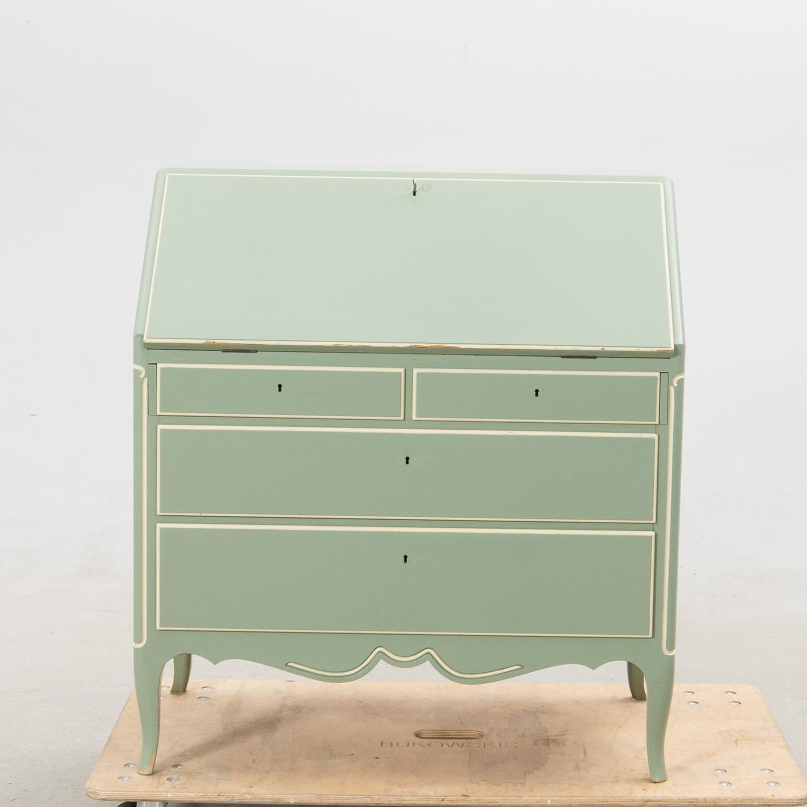 Axel Einar Hjorth, Secretary "Traddis" Nordiska Kompaniet (NK) 1931/32.