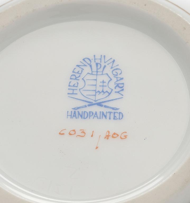 Herend, a 4 piece set of porcelain boxes with lids, 'Apponyi"/"Chinese Bouquet', Hungary 20th century.