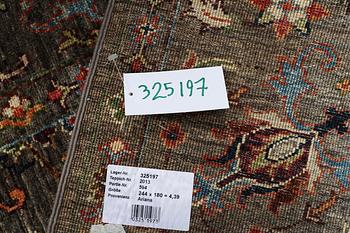 A rug, Zieglar design, ca 244 x 180 cm.