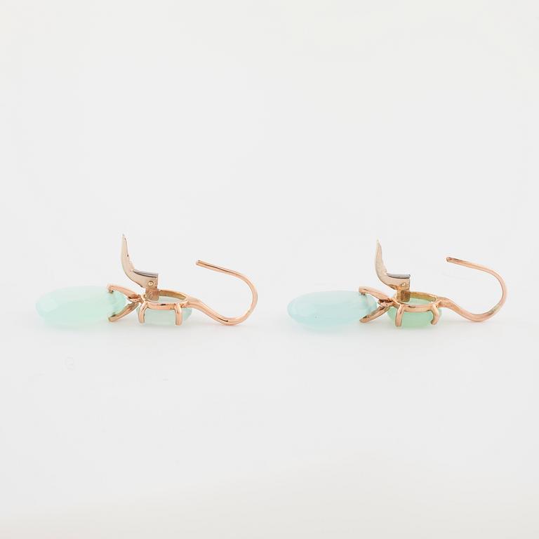 A pair of chalcedony earrings.