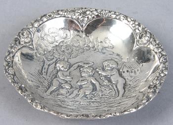 PARTI SILVER, 10 st, bl a Kina, 1900-tal. 314 gram.