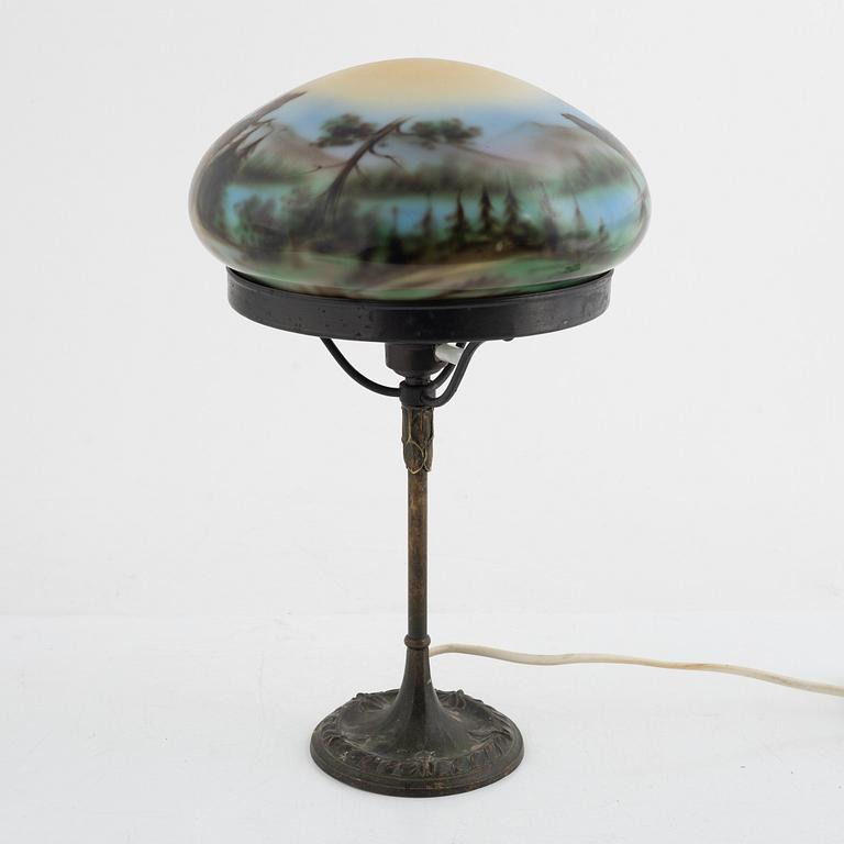 An Art Nouveau table light, early 20th Century.