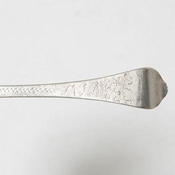 Gottfried Dubois, råttsvanssked, silver, Stockholm 1727.