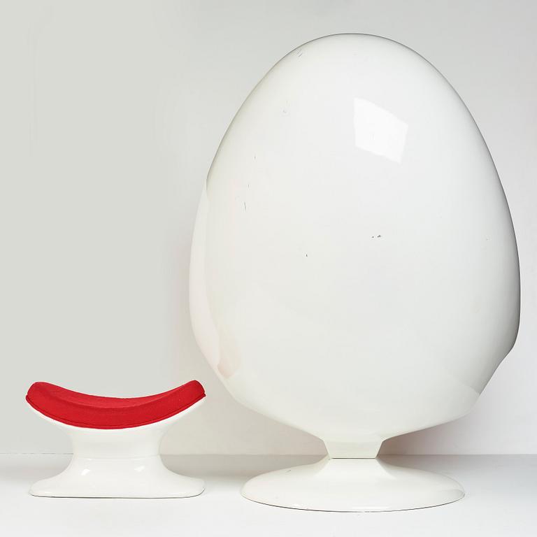 LEE WEST, "Egg Chair" fåtölj med fotpall, Lee West Inc. USA 1970-tal.
