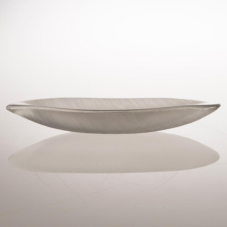 A Sulka (Feather) glass bowl signed Tapio Wirkkala, Iittala -58.