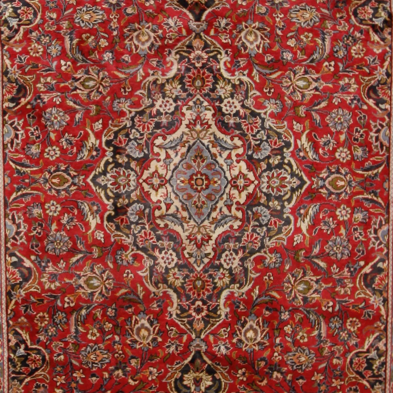 MATTA, Keshan, ca 350 x 245 cm.
