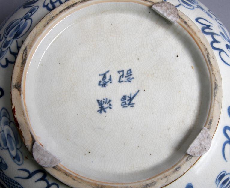 URNA MED LOCK, fajans, Kina.