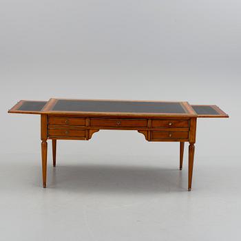 SKRIVBORD, Louis Seize-stil, 1900-talets andra hälft.