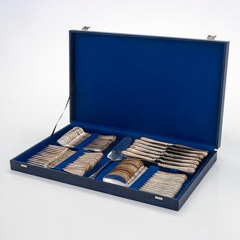 Ruokailuvälineet, 49 osaa, "Gammal Fransk", hopeaa (830), GAB 2004-2005.