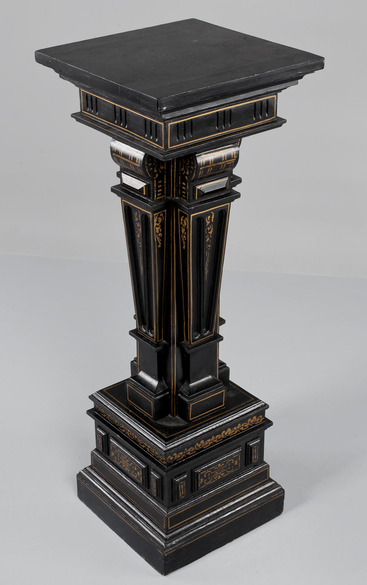 PIEDESTAL, omkring 1900.