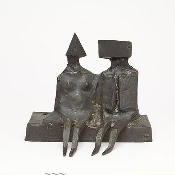 Lynn Chadwick, "Sitting couple on base V".