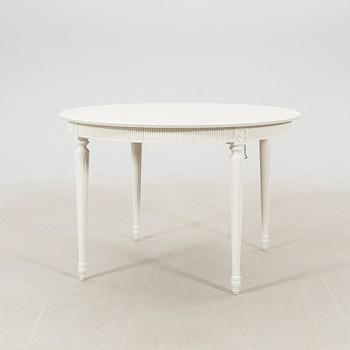 Matbord gustaviansk stil 1900-tal.