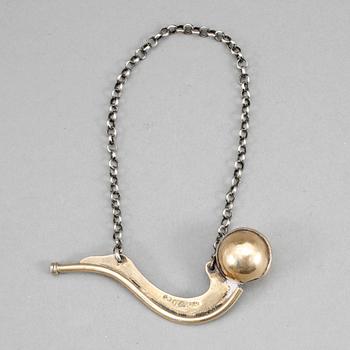 SKEPPSPIPA, Silver, Gustaf Folcker, (1807-1865) stämplad 1833. Tot vikt (inkl kedja) 13 gram.