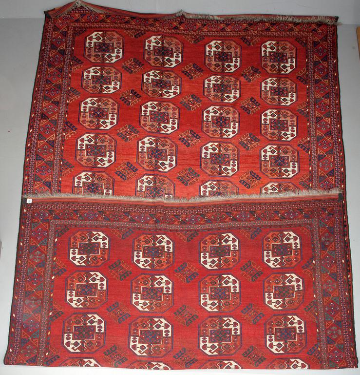 MATTA, orientalisk, ca 450x264 cm.