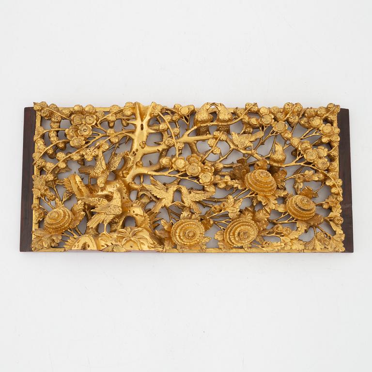 A Chinese carved wooden decor part, 20th Century.