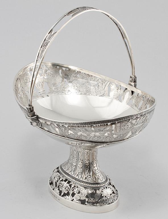 SKÅL PÅ FOT, silver, empire, Anders Petter Lundqvist, Stockholm 1828. Vikt 1 100 g.