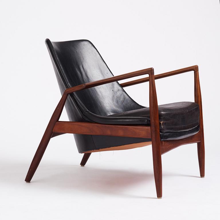 Ib Kofod-Larsen, a 'Sälen' (Seal) armchair, Olof Perssons Fåtöljindustri (OPE), Jönköping, Sweden 1950-60s.